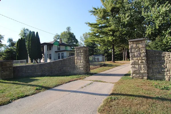 $250,000 | 8119 South Main Street, Rockford, IL 61102