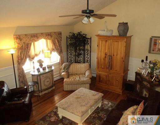 13 Landsdowne Road East Brunswick, NJ 08816 - Photo 6 of 18 Gallery Image 6