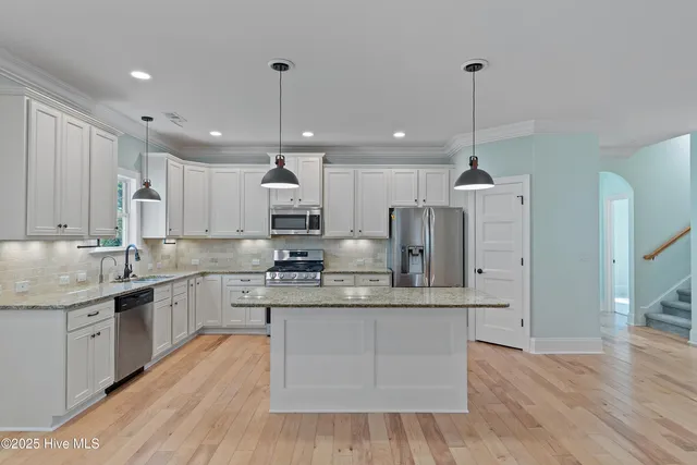 $649,900 | 557 Button Bush Lane, Hampstead, NC 28443