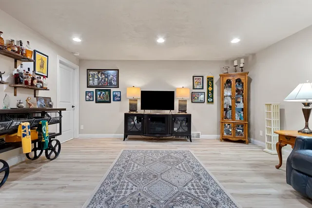 $489,900 | 854 Whisper Falls Lane, Menasha, WI 54952