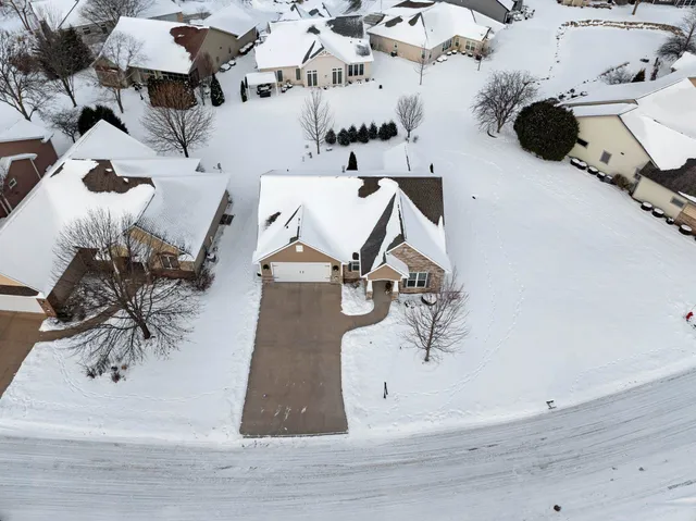 $489,900 | 854 Whisper Falls Lane, Menasha, WI 54952