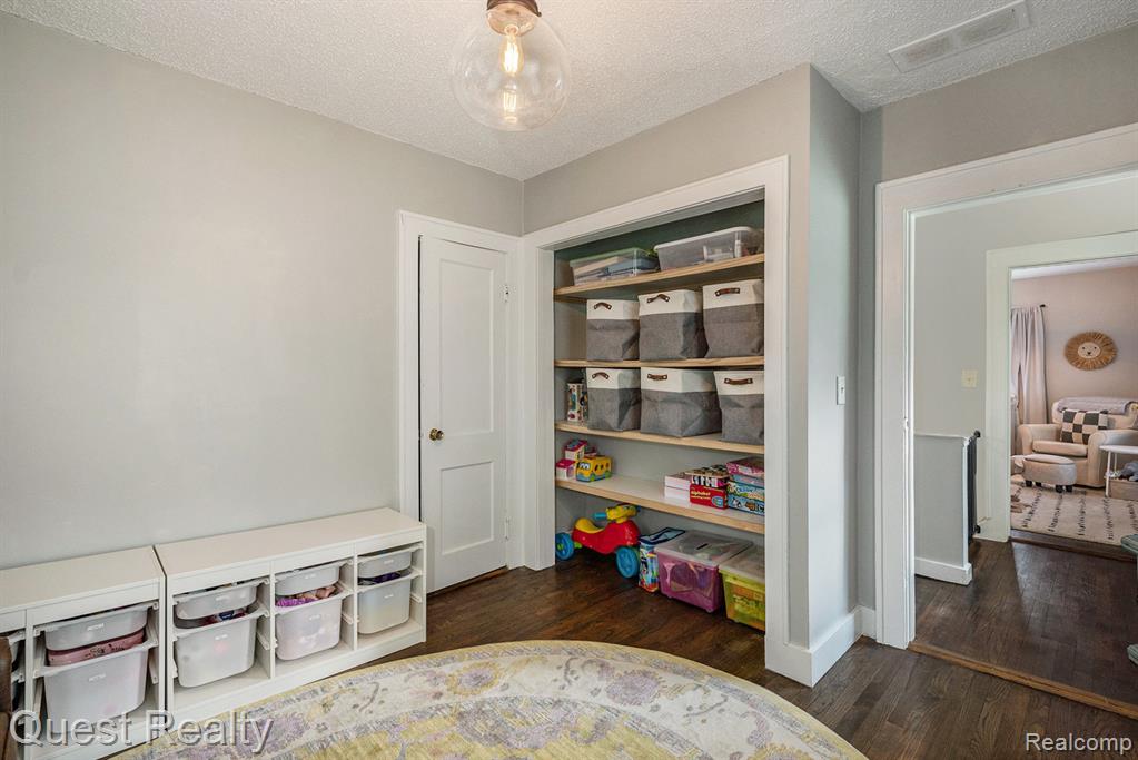 2577 John R Road Rochester Hills, MI 48307 - Photo 16 of 24