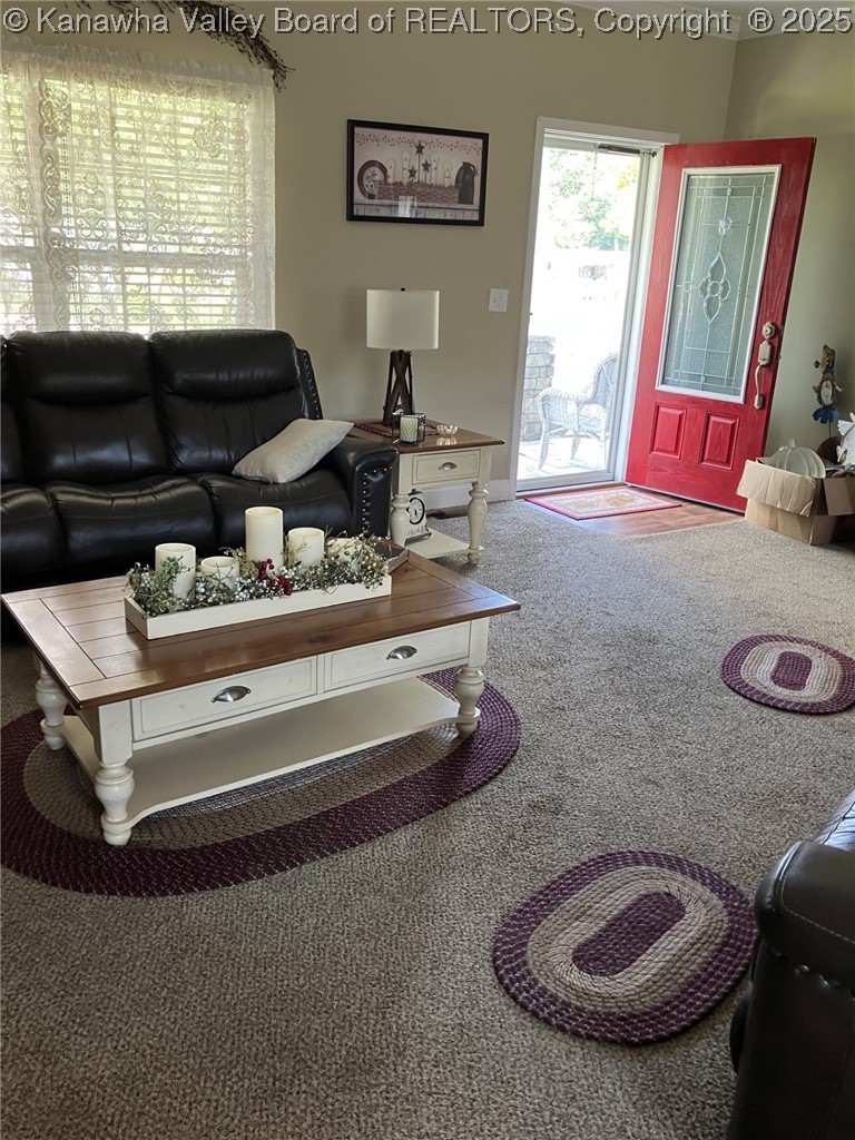 313 Charleston Road Point Pleasant, WV 25550 - Photo 8 of 13 Gallery Image 8