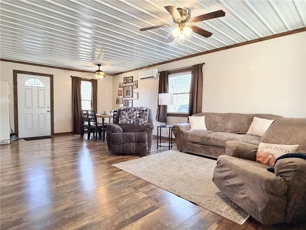 $149,900 | 225 Southwest Sw Highway, Trenton, MO 64683