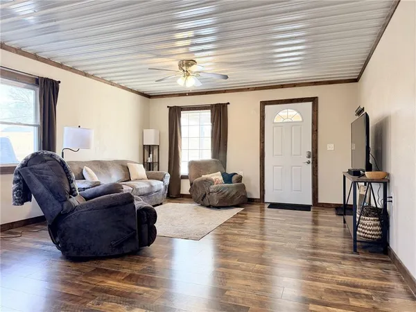 $149,900 | 225 Southwest Sw Highway, Trenton, MO 64683