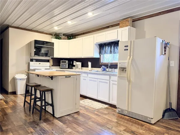 $149,900 | 225 Southwest Sw Highway, Trenton, MO 64683