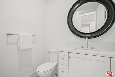 $4,650,000 | 744 North Almar Avenue, Pacific Palisades, CA 90272