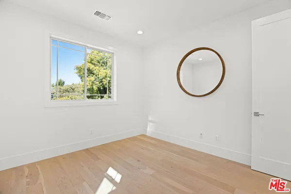 $4,650,000 | 744 North Almar Avenue, Pacific Palisades, CA 90272