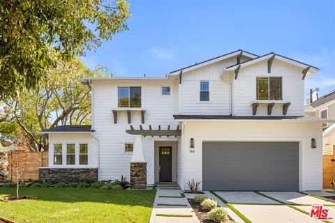 $4,650,000 | 744 North Almar Avenue, Pacific Palisades, CA 90272