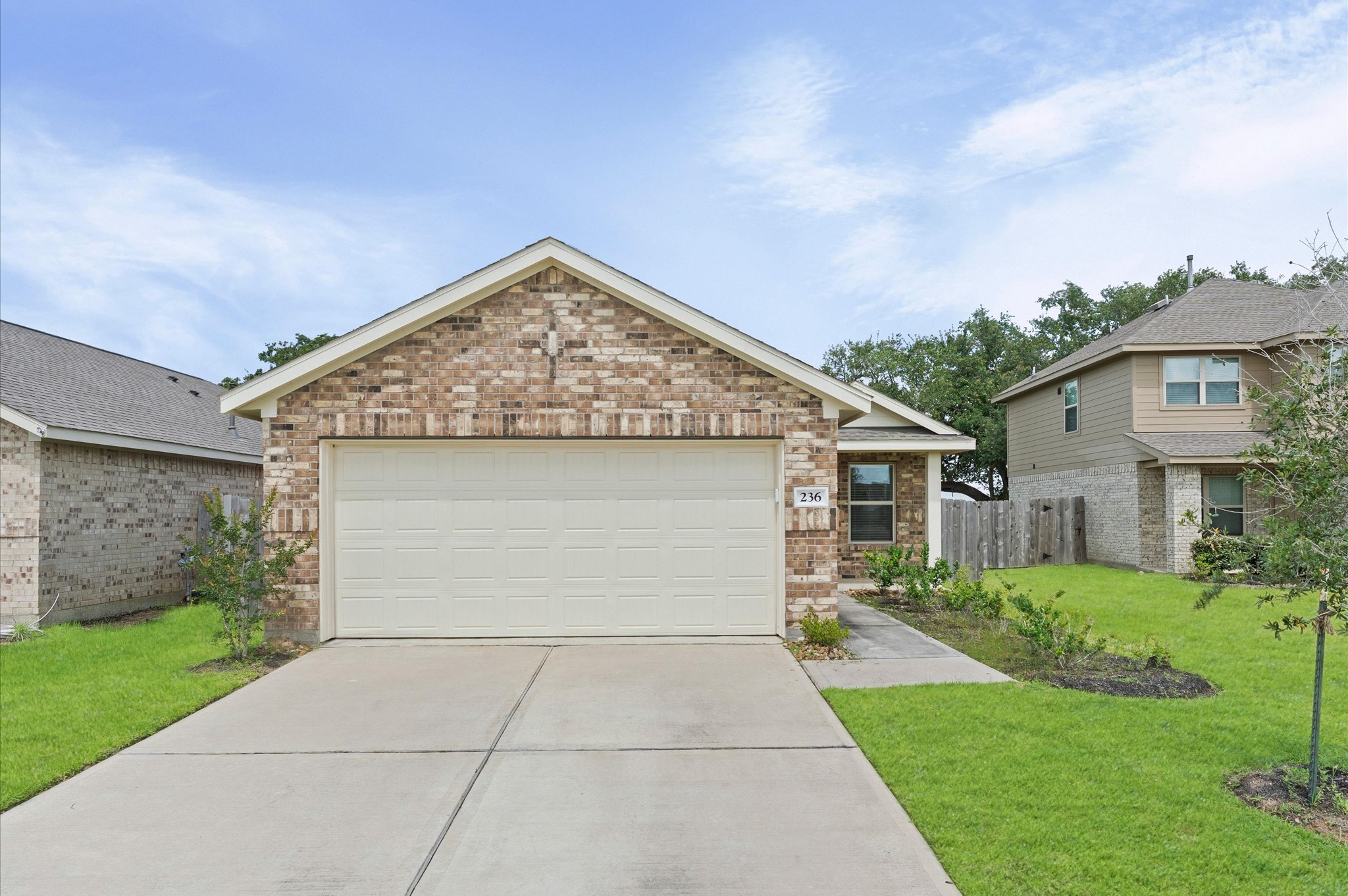 236 Bennett Street Angleton, TX 77515 - Photo 2 of 36