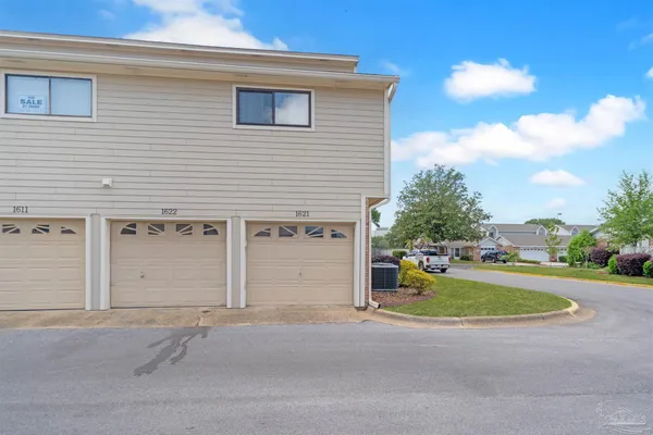$1,650 | 5001 Grande Drive, Unit 1621, Pensacola, FL 32504