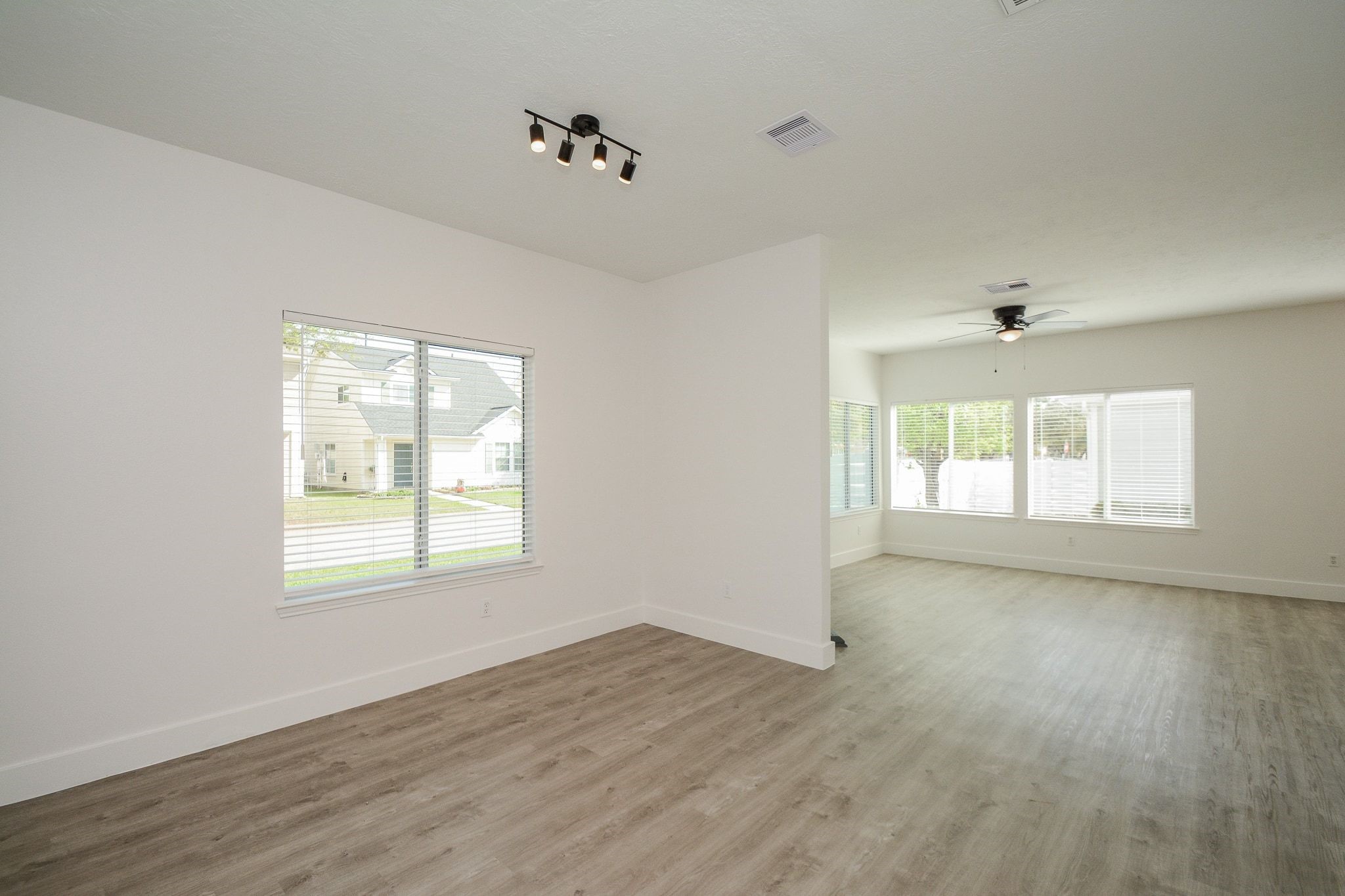 9939 Farrell Drive Houston, TX 77070 - Photo 15 of 20