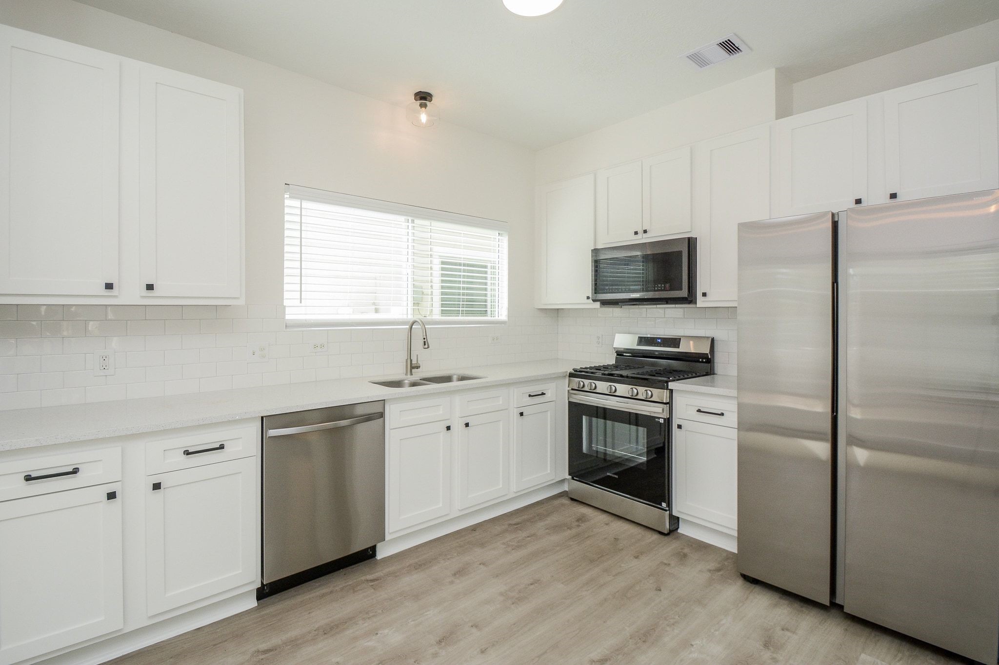 9939 Farrell Drive Houston, TX 77070 - Photo 7 of 20