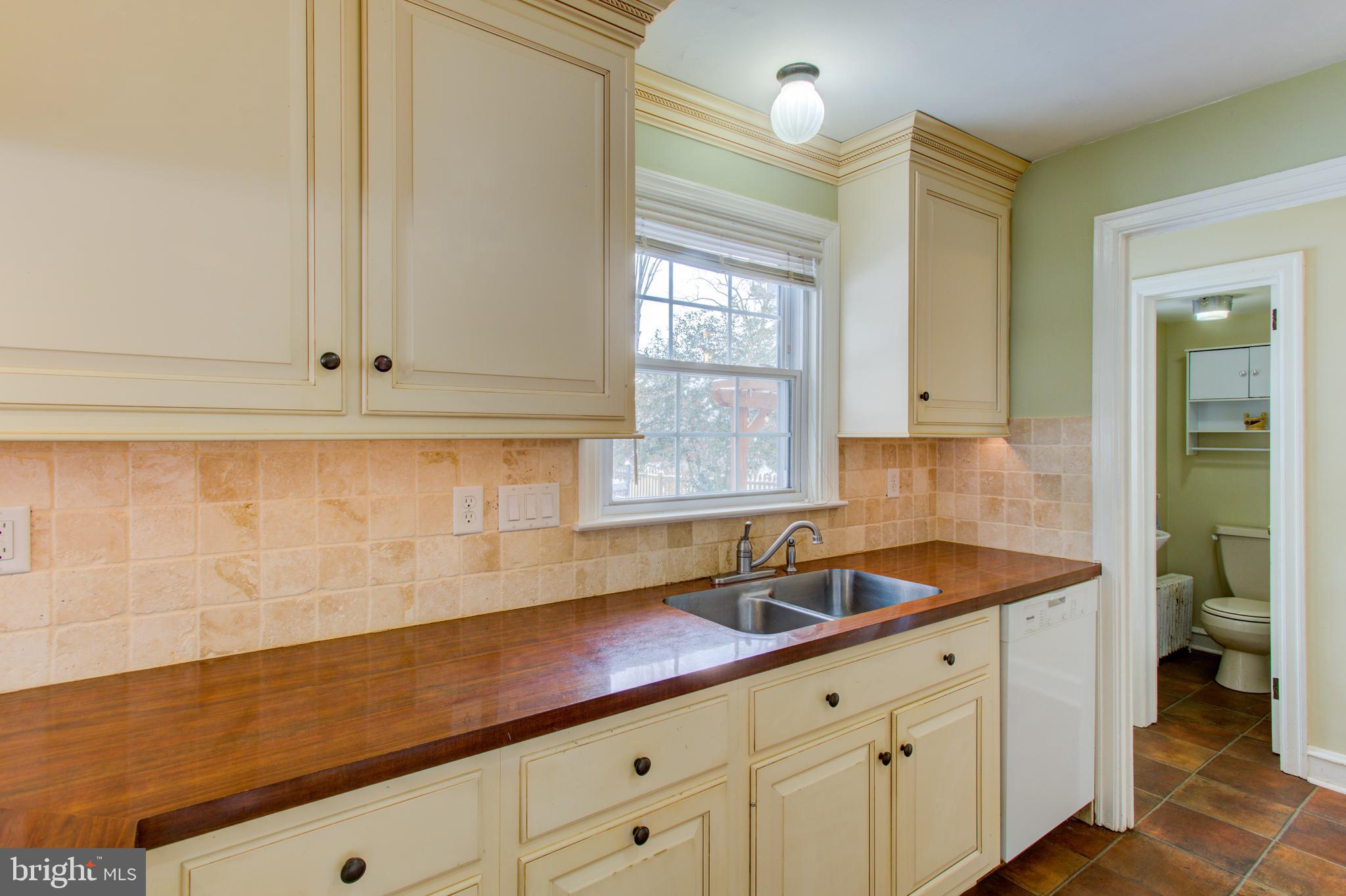 203 East Roseville Road Lancaster, PA 17601 - Photo 15 of 47 Gallery Image 15