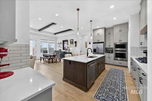 $889,900 | 1911 North Willowick Avenue, Eagle, ID 83616