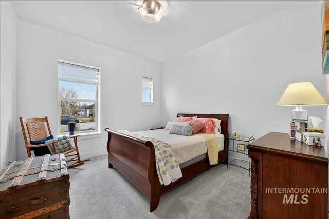 $889,900 | 1911 North Willowick Avenue, Eagle, ID 83616