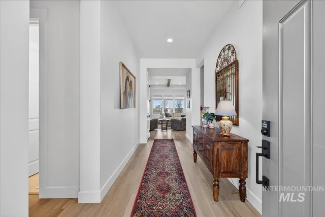 $889,900 | 1911 North Willowick Avenue, Eagle, ID 83616