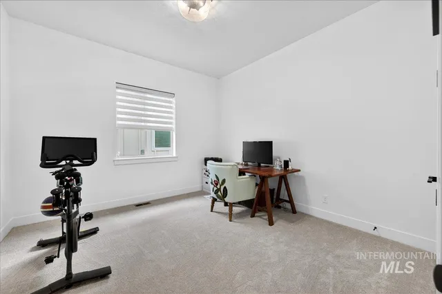 $889,900 | 1911 North Willowick Avenue, Eagle, ID 83616