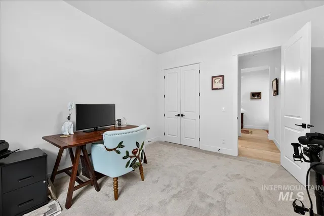 $889,900 | 1911 North Willowick Avenue, Eagle, ID 83616