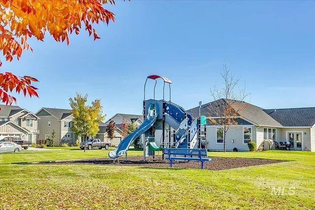 $889,900 | 1911 North Willowick Avenue, Eagle, ID 83616