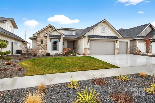 $889,900 | 1911 North Willowick Avenue, Eagle, ID 83616