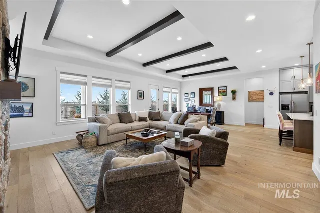 $889,900 | 1911 North Willowick Avenue, Eagle, ID 83616