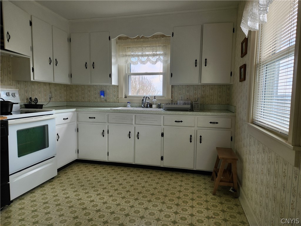 3744 Fisher Road Skaneateles, NY 13152 - Photo 4 of 18