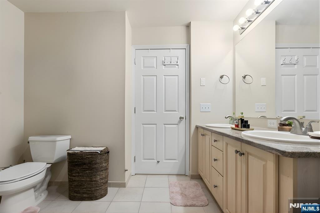 159 George Russell Way, Unit 311 Clifton, NJ 07013 - Photo 17 of 25