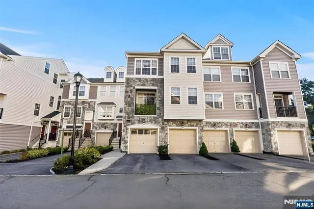 $3,600 | 159 George Russell Way, Unit 311, Clifton, NJ 07013