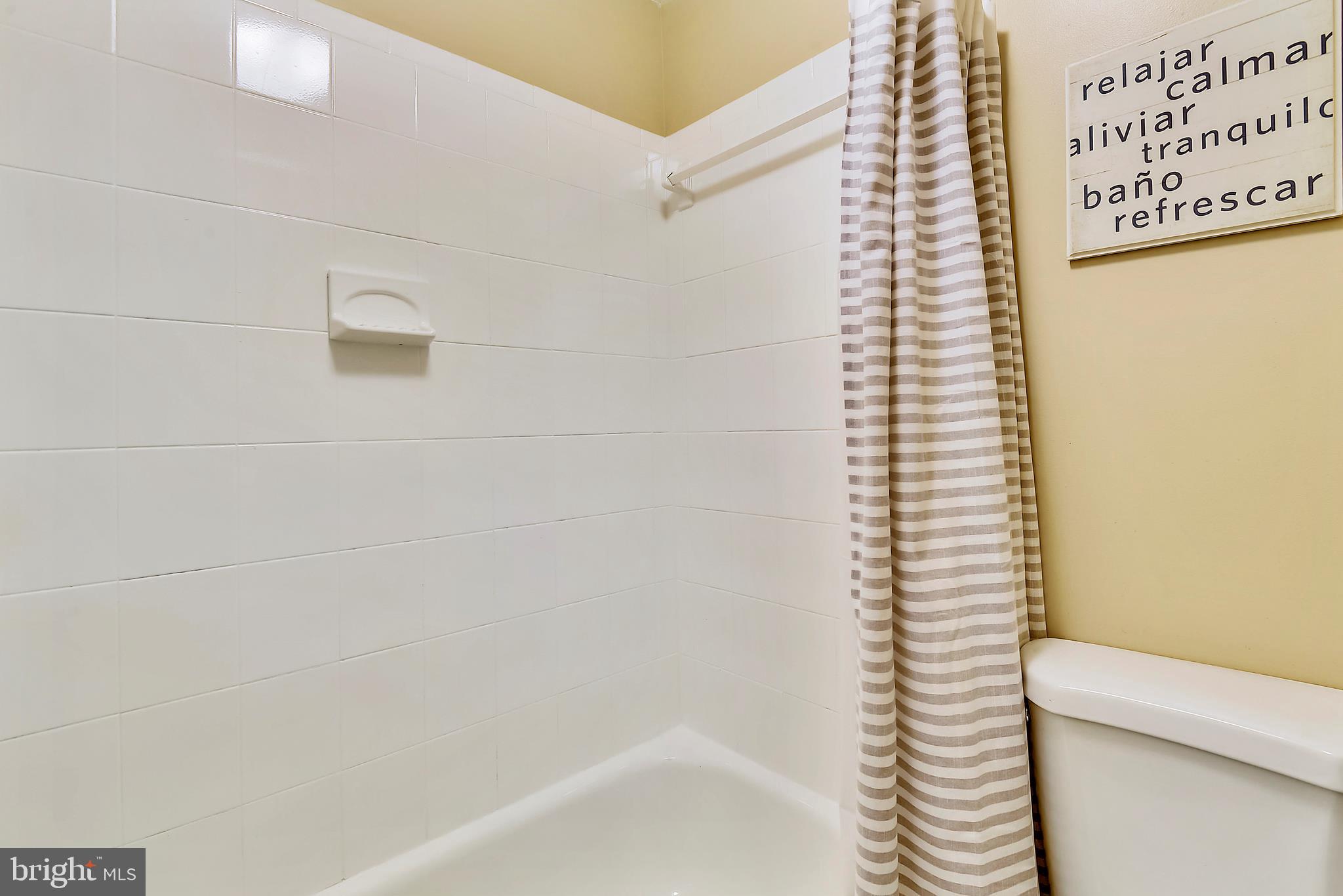 9935 Mallard Drive Laurel, MD 20708 - Photo 11 of 40 Upper Level Full Bath-Shower/Tub
