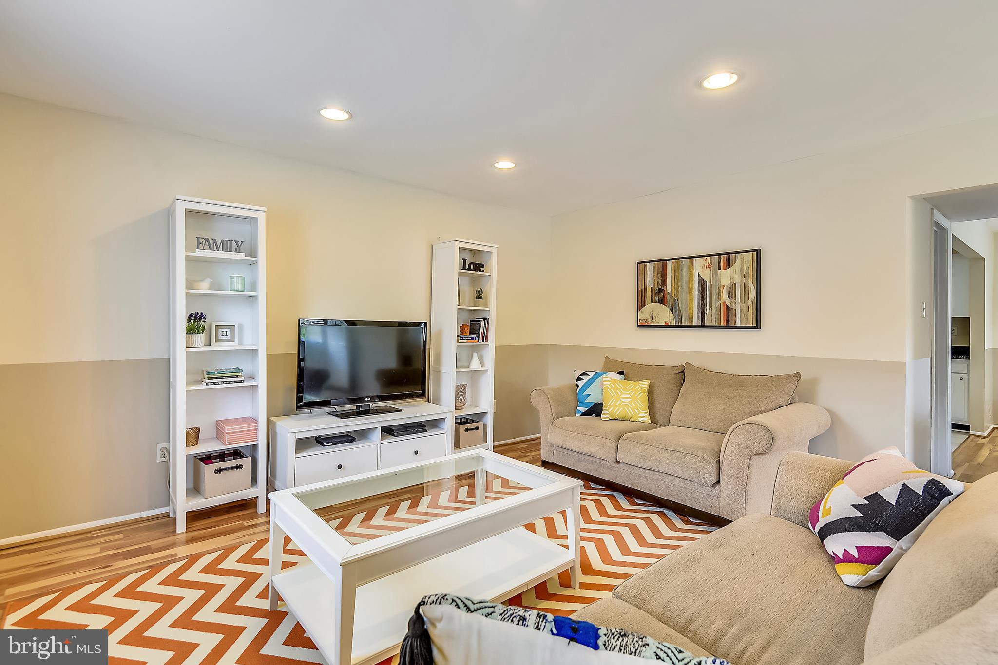 9935 Mallard Drive Laurel, MD 20708 - Photo 25 of 40 Living Room - Freshly painted