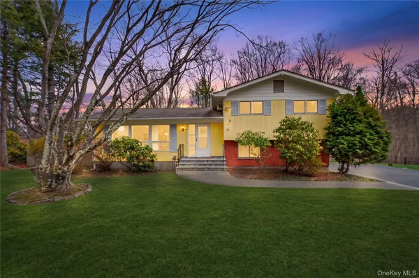 $835,000 | 2314 Sultana Drive, Yorktown Heights, NY 10598