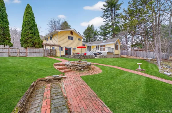 $835,000 | 2314 Sultana Drive, Yorktown Heights, NY 10598
