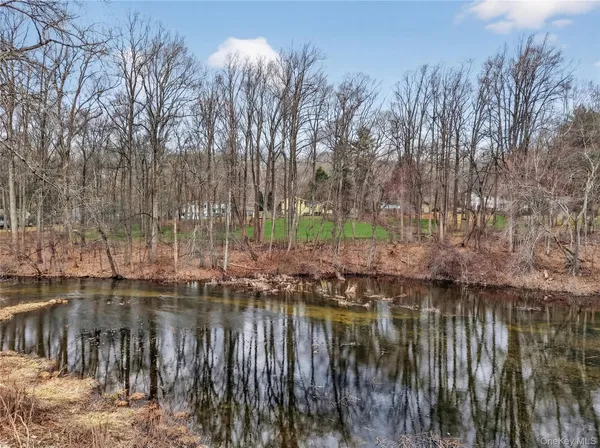 $835,000 | 2314 Sultana Drive, Yorktown Heights, NY 10598