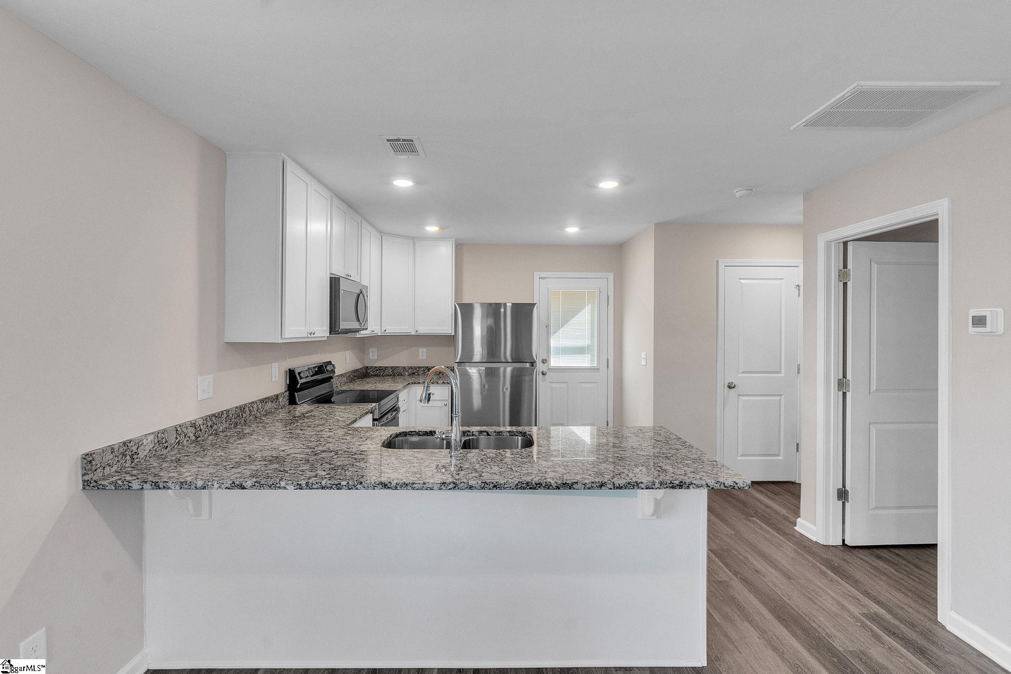 317 Port Road Greenville, SC 29617 - Photo 8 of 30 Gallery Image 8