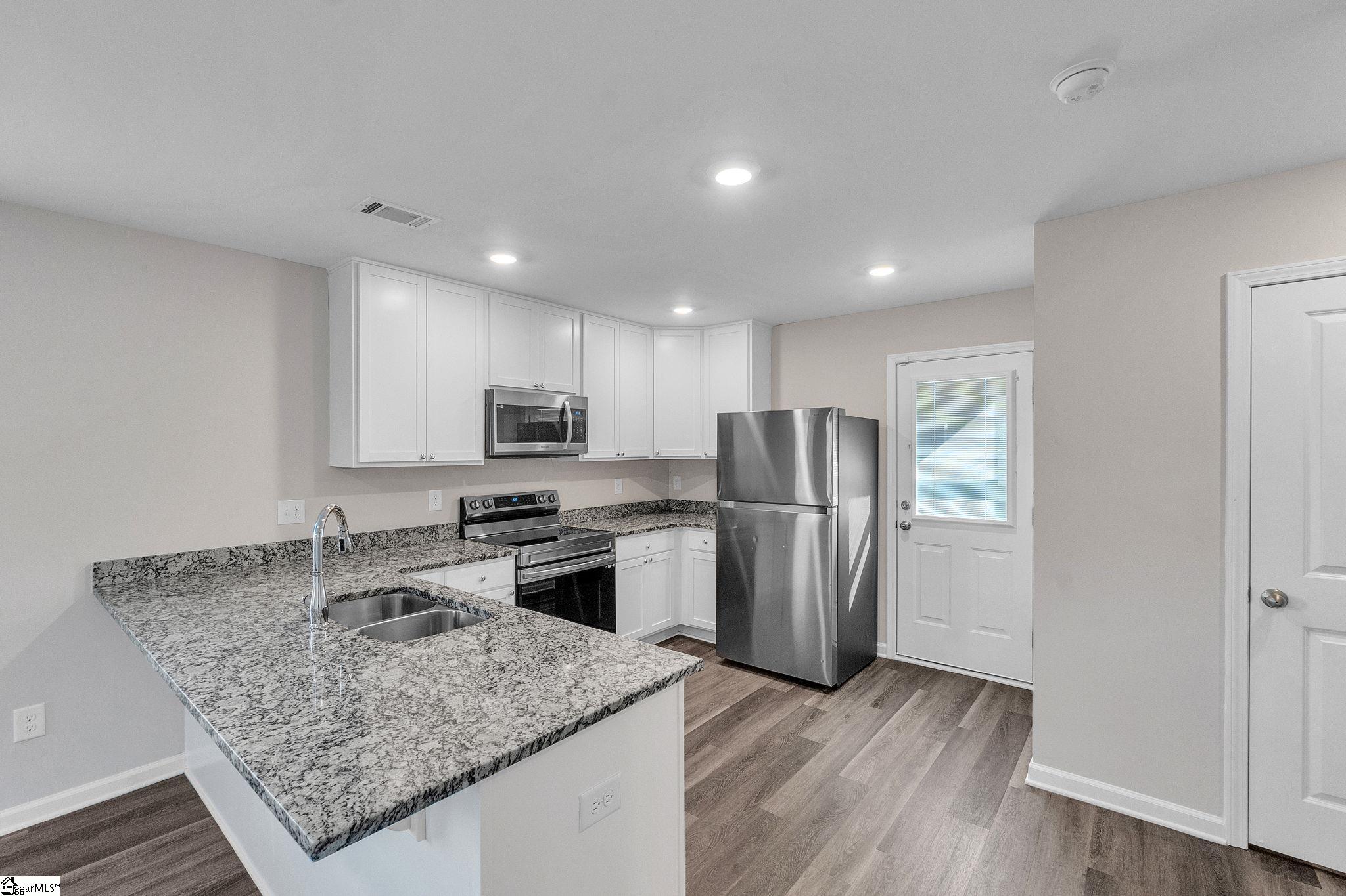 317 Port Road Greenville, SC 29617 - Photo 10 of 30 Gallery Image 10