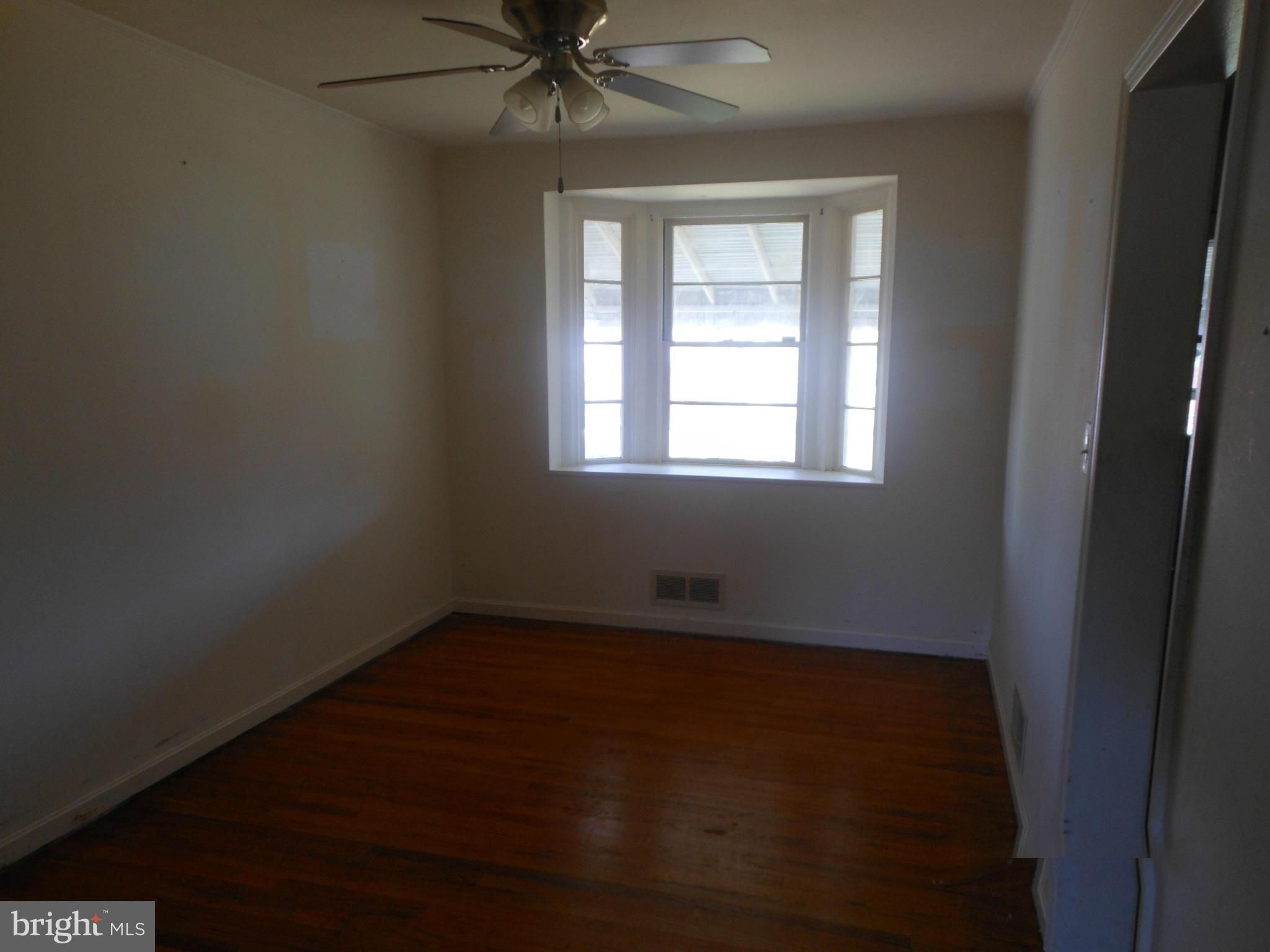 7303 Stratton Way Baltimore, MD 21224 - Photo 5 of 16 Dining Room