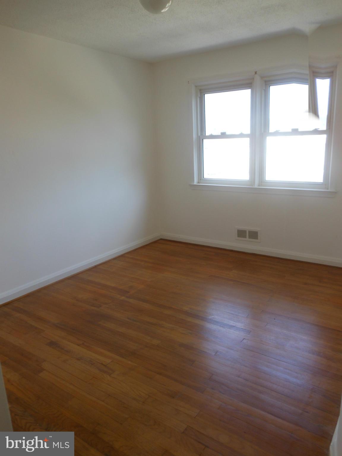 7303 Stratton Way Baltimore, MD 21224 - Photo 10 of 16 Bedroom two