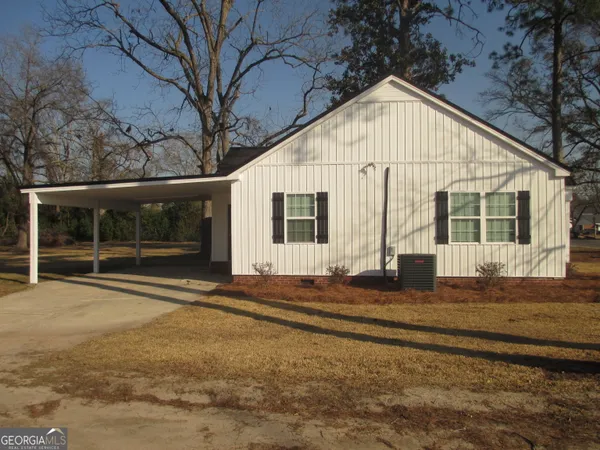 $245,975 | 390 Bay Street, Baxley, GA 31513