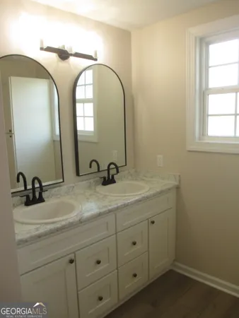$245,975 | 390 Bay Street, Baxley, GA 31513