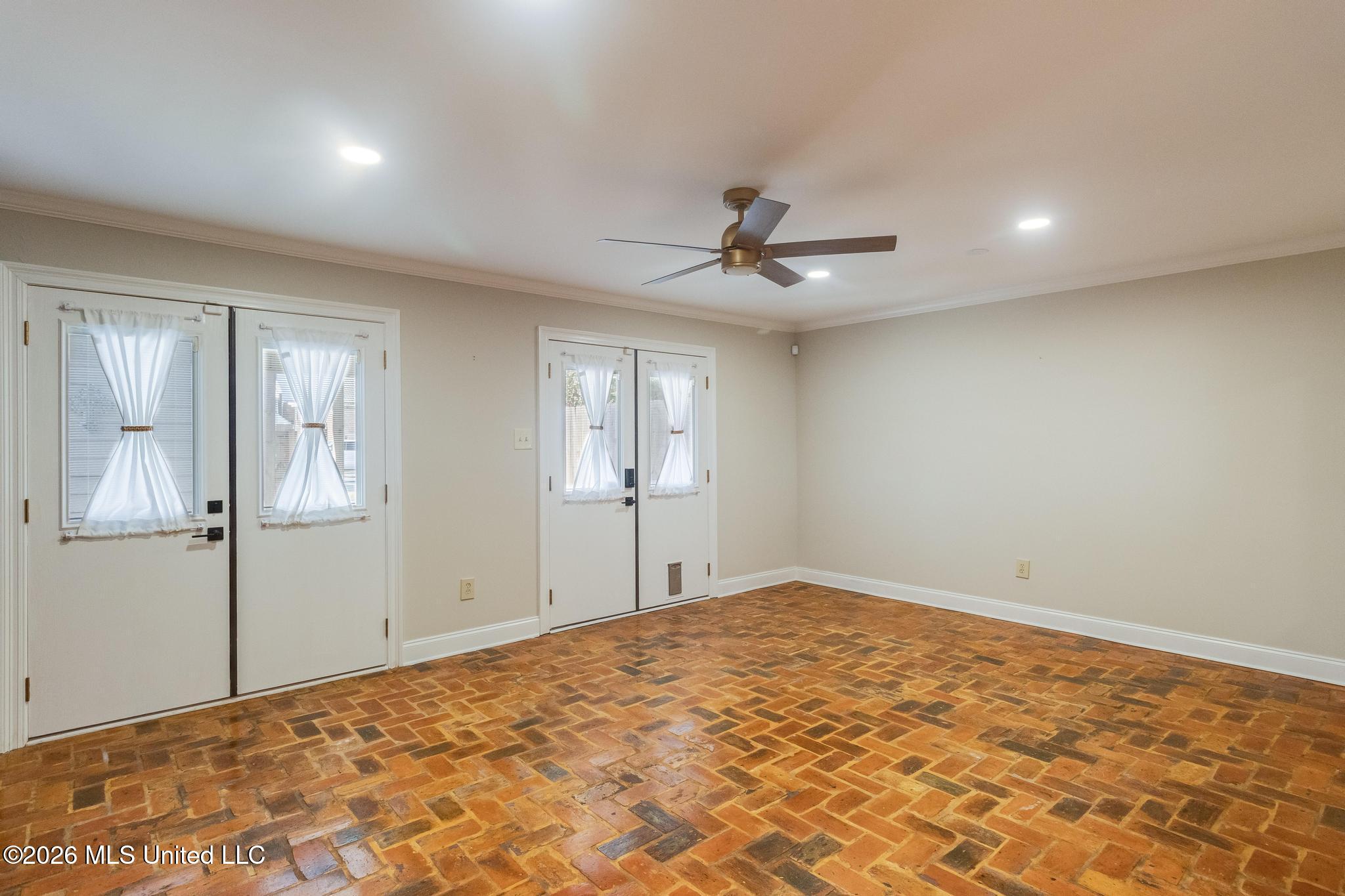 928 Courthouse Road, Unit 30 Gulfport, MS 39507 - Photo 6 of 25 IMG_2666-2