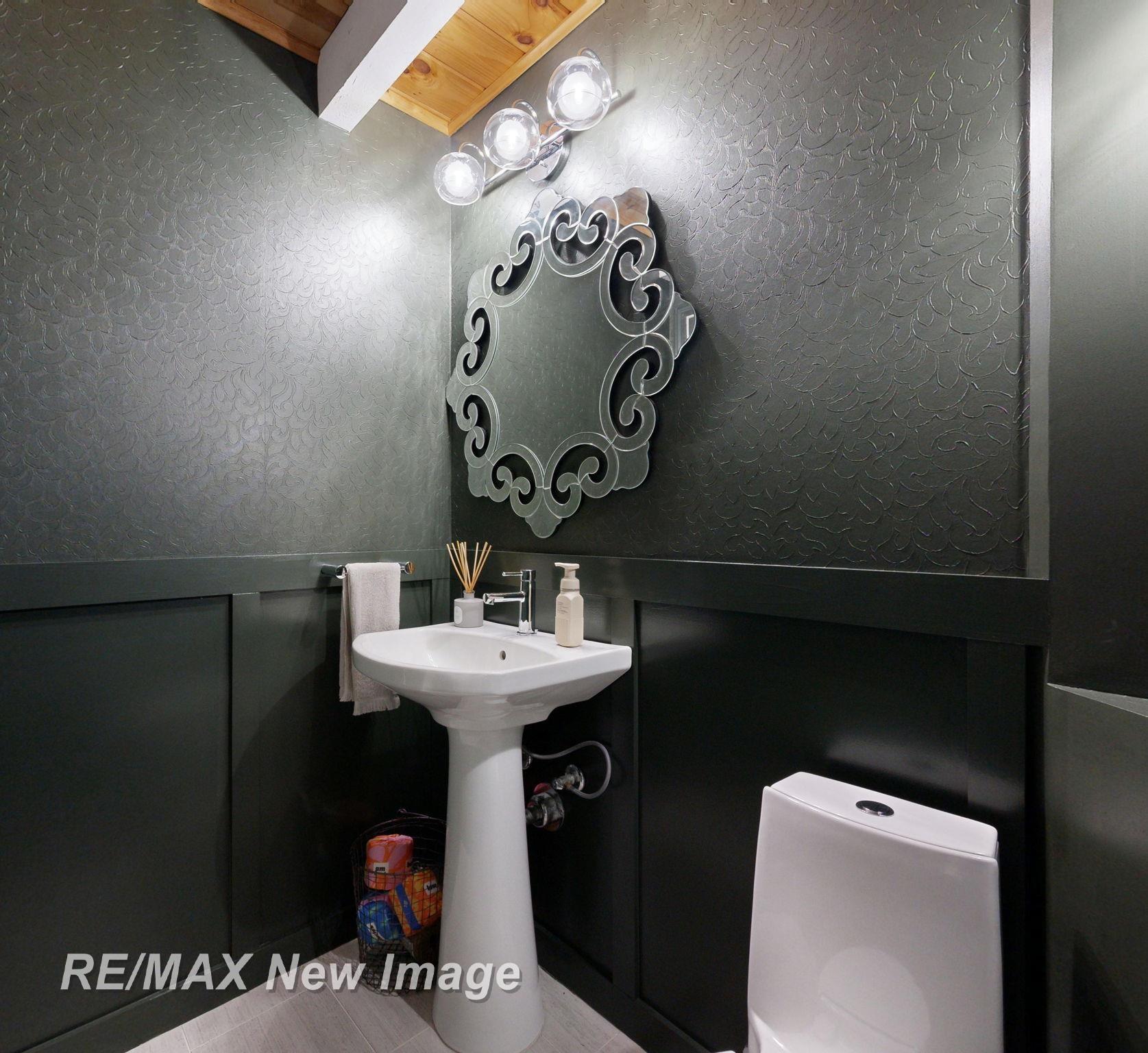 401 Ricoma Beach Road Bay City, MI 48706 - Photo 30 of 76 50159087-07cbb9e8-6a5b-49c9-a553-01591f3684f4.JPG