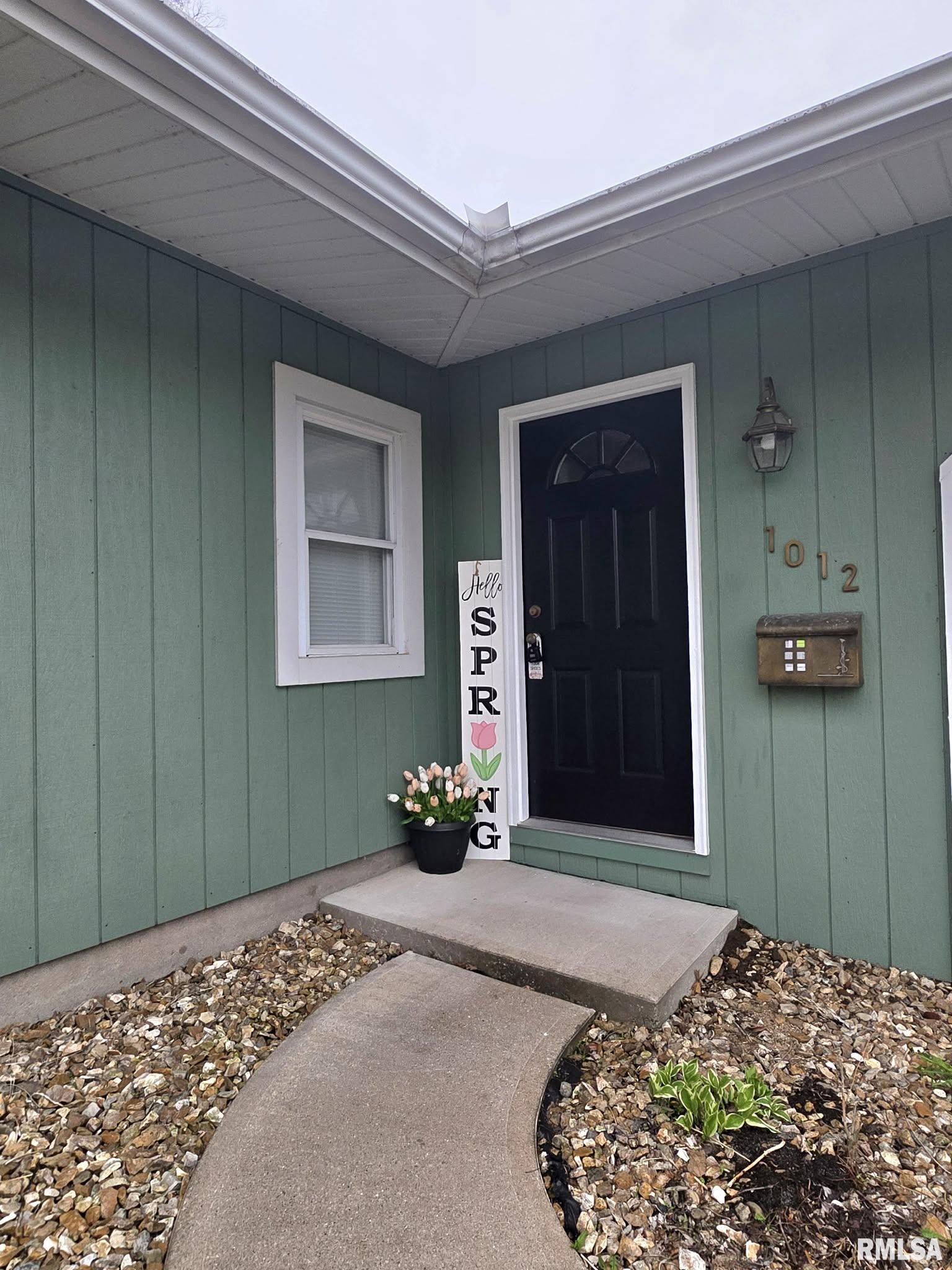 1012 South 15th Street Quincy, IL 62301 - Photo 2 of 22