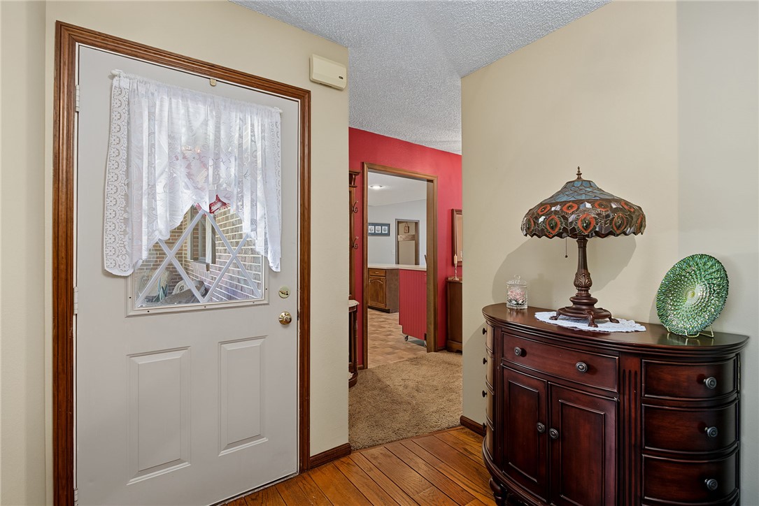4746 Bolin Avenue Springfield, OH 45502 - Photo 4 of 54