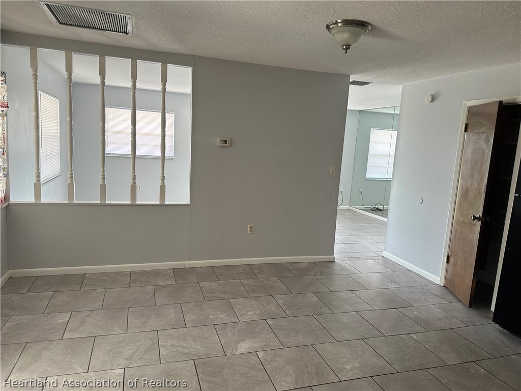 1318 Schlosser Road Sebring, FL 33870 - Photo 5 of 16