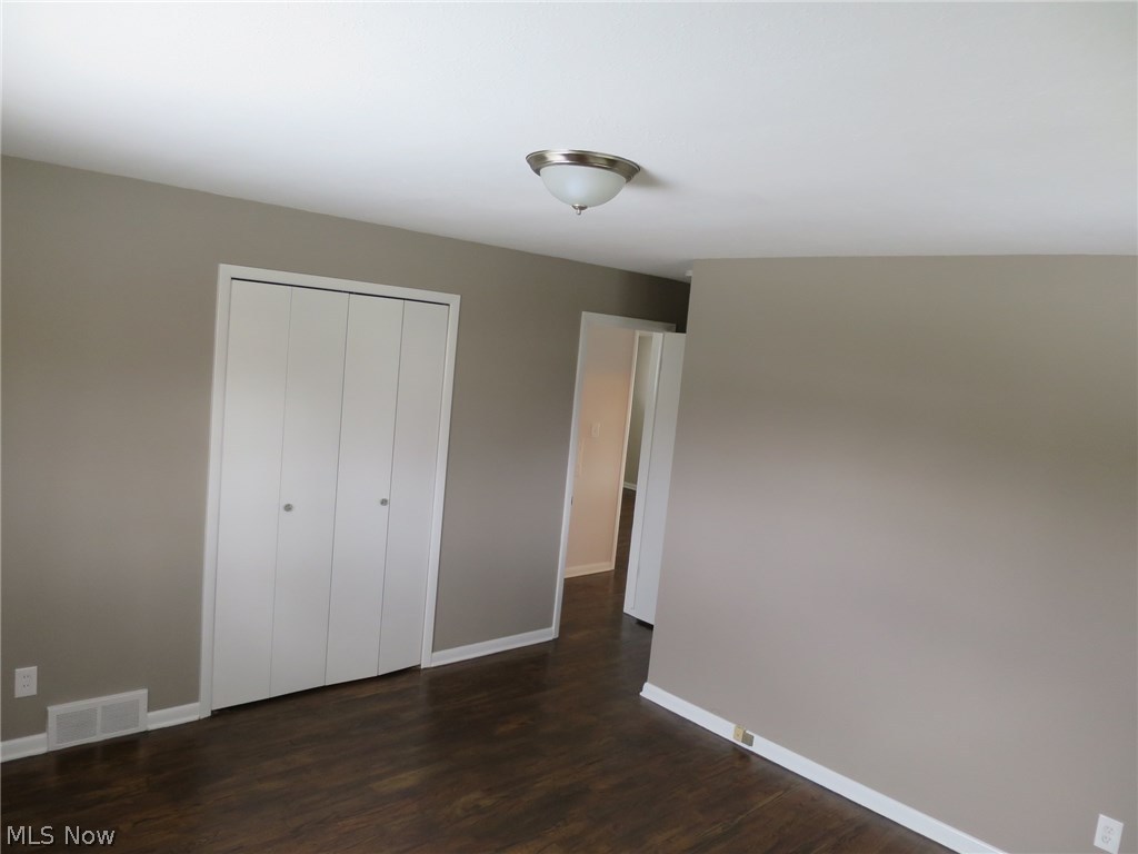 6299 Eastondale Road Cleveland, OH 44124 - Photo 11 of 25