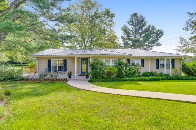 $340,000 | 206 Arvle York Circle, Lookout Mountain, GA 30750