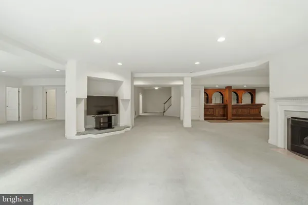 $2,199,000 | 2207 Aryness Drive, Vienna, VA 22181