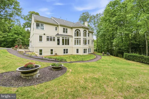 $2,199,000 | 2207 Aryness Drive, Vienna, VA 22181