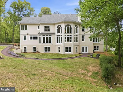 $2,199,000 | 2207 Aryness Drive, Vienna, VA 22181